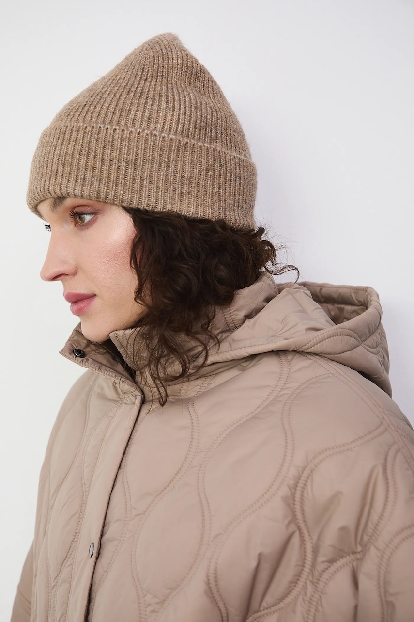 Medicine caciula din amestec de lana culoarea bej