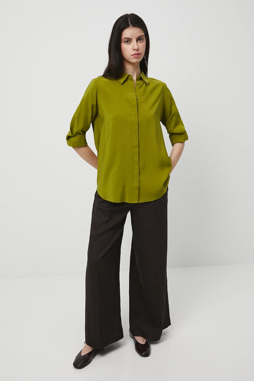 Medicine camasa culoarea verde