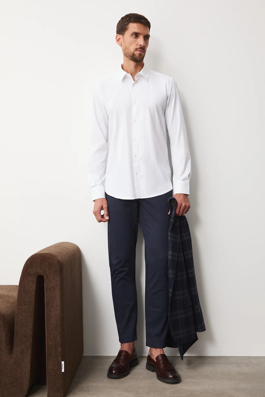 Medicine camasa culoarea alb, cu guler clasic, slim