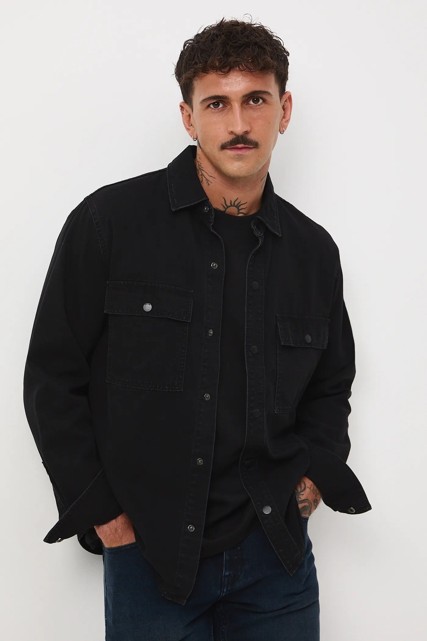 Джинсовая рубашка Medicine цвет чёрный relaxed классический воротник
