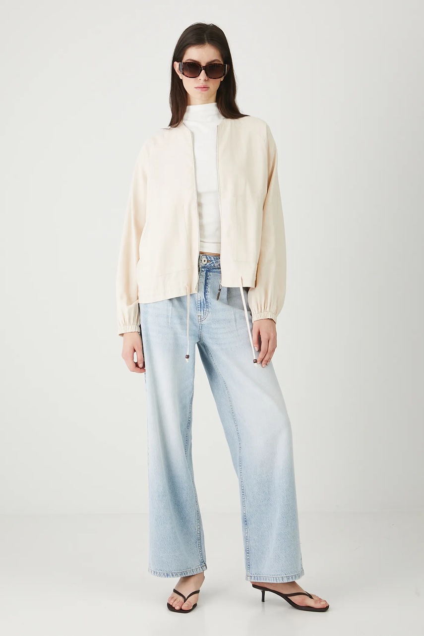 Льняная куртка-бомбер Medicine цвет бежевый демисезонная