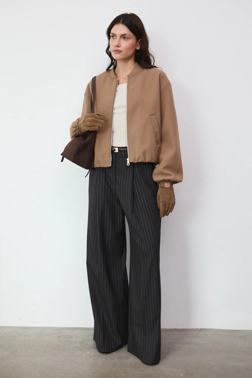 Medicine geaca bomber culoarea bej