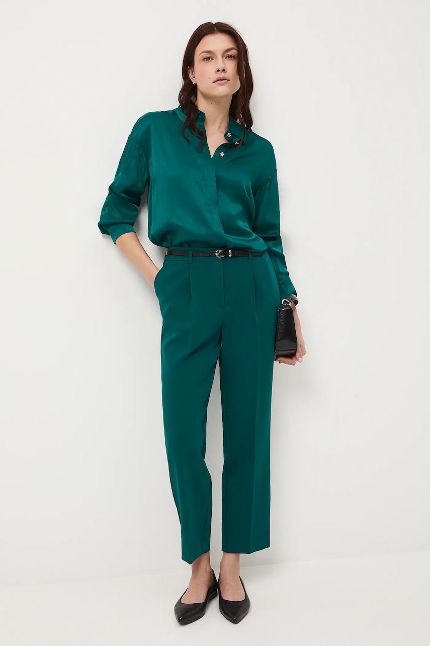 Medicine pantaloni culoarea verde