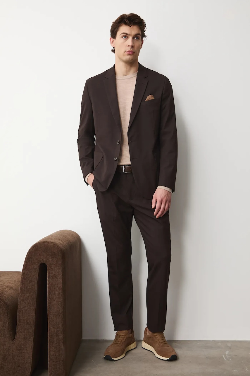 Medicine pantaloni culoarea maro, mulata