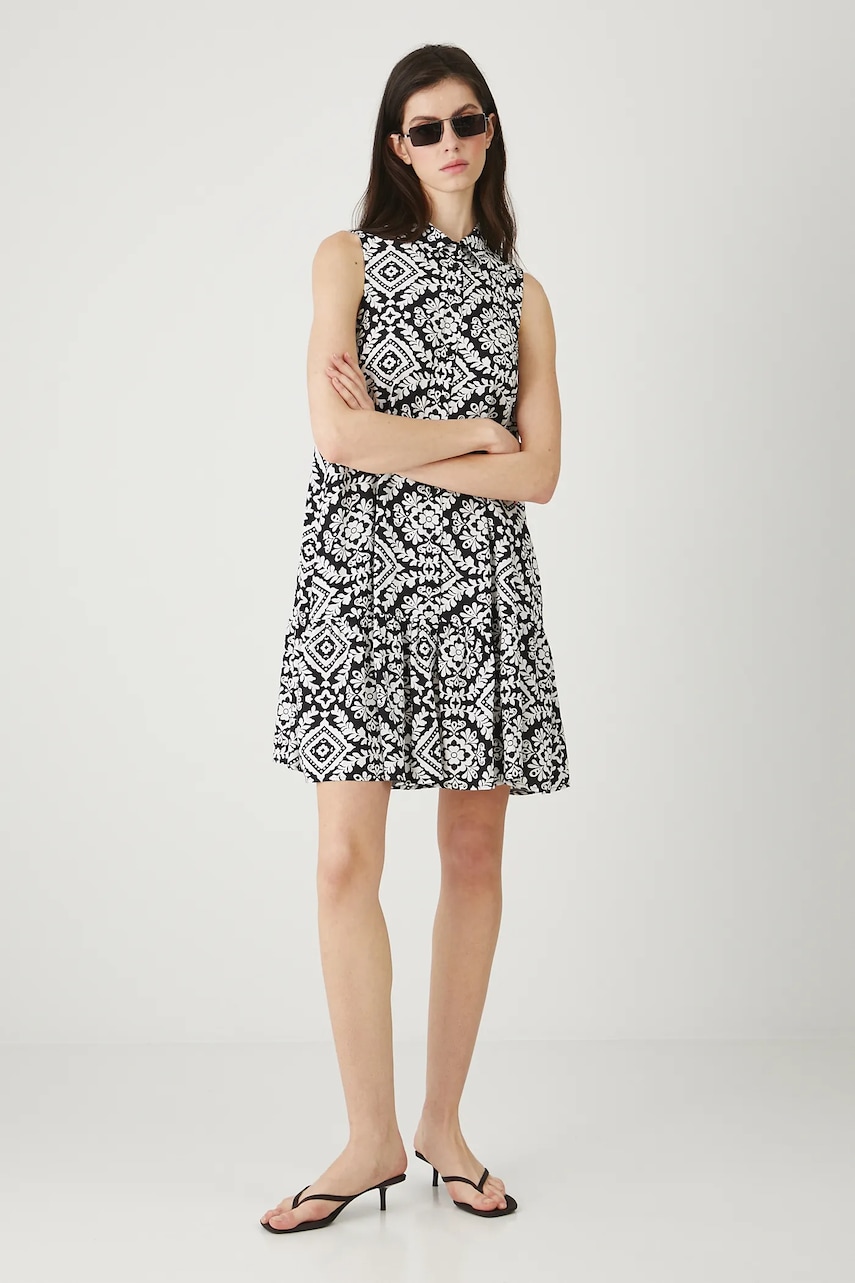 Medicine rochie culoarea negru, midi, oversize