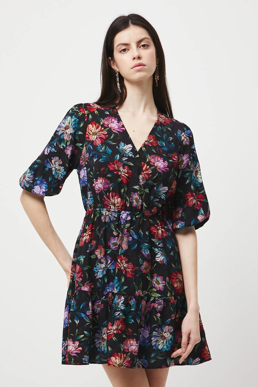 Платье Medicine цвет чёрный mini расклешённое