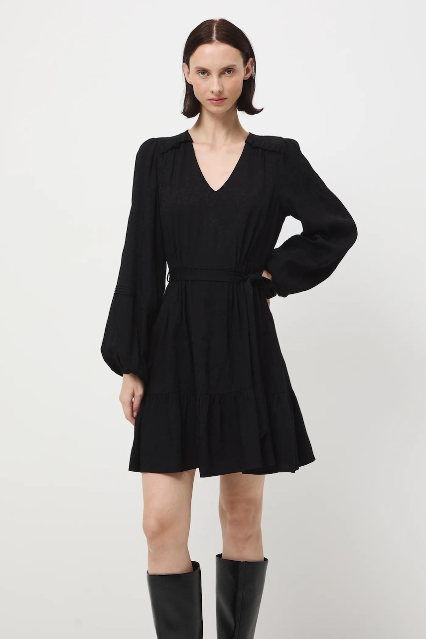 Medicine rochie culoarea negru, mini, evazati