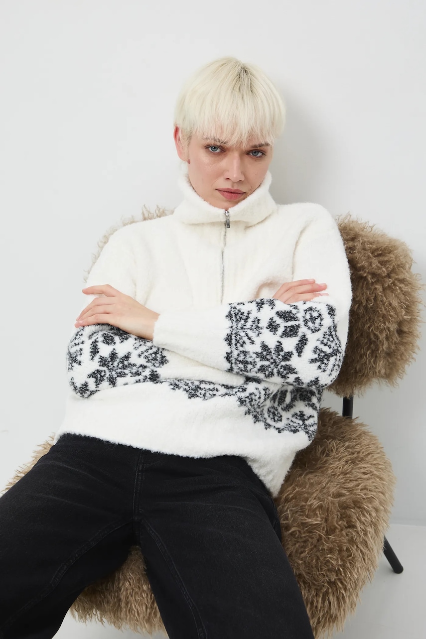 Medicine pulover din amestec de lana culoarea bej, călduros, cu turtleneck