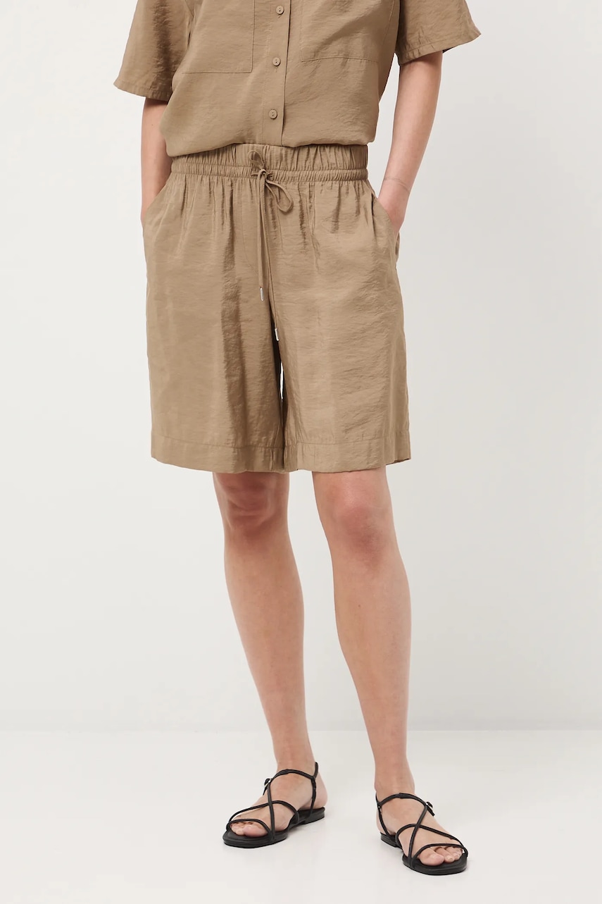 Medicine pantaloni scurți culoarea bej, uni, high waist