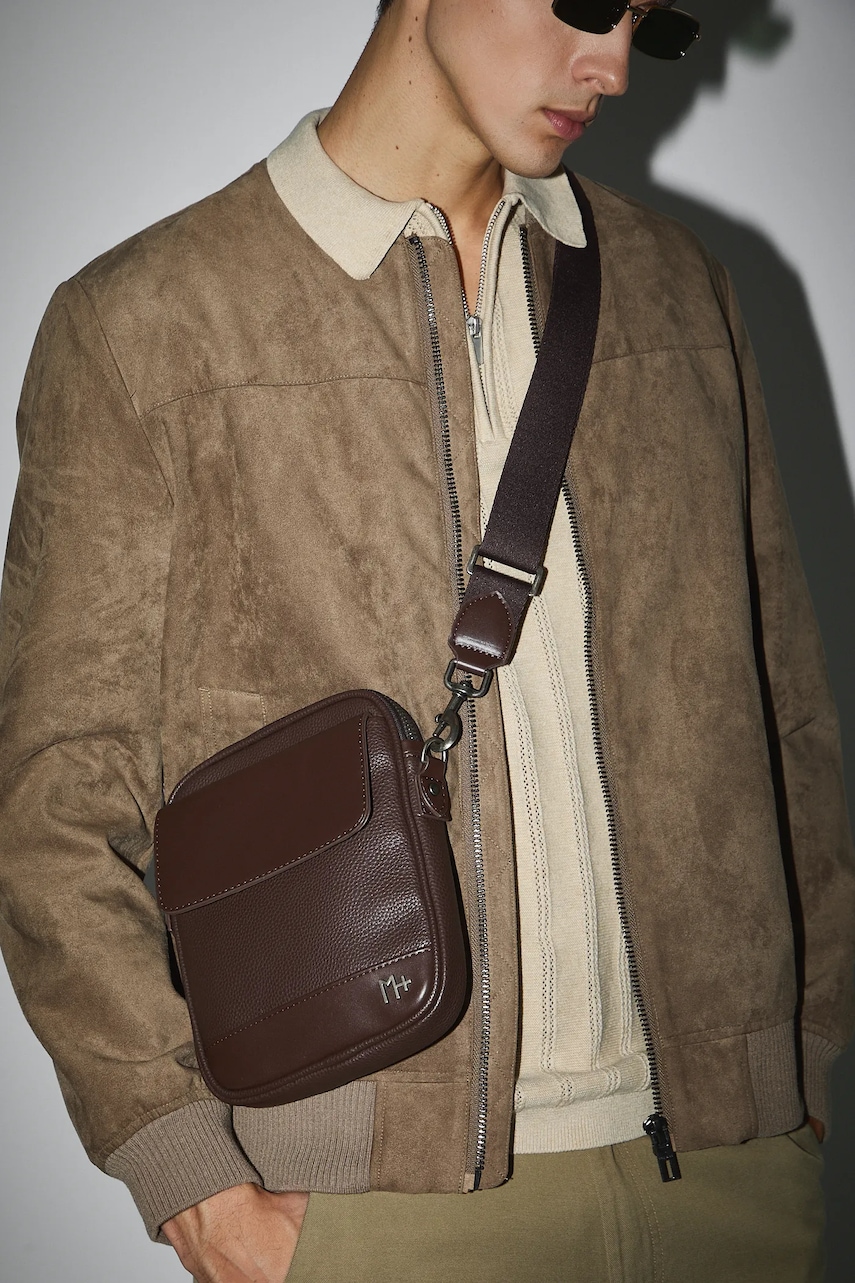 Medicine geanta culoarea maro