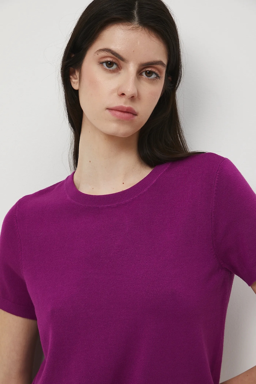 Medicine tricou culoarea violet