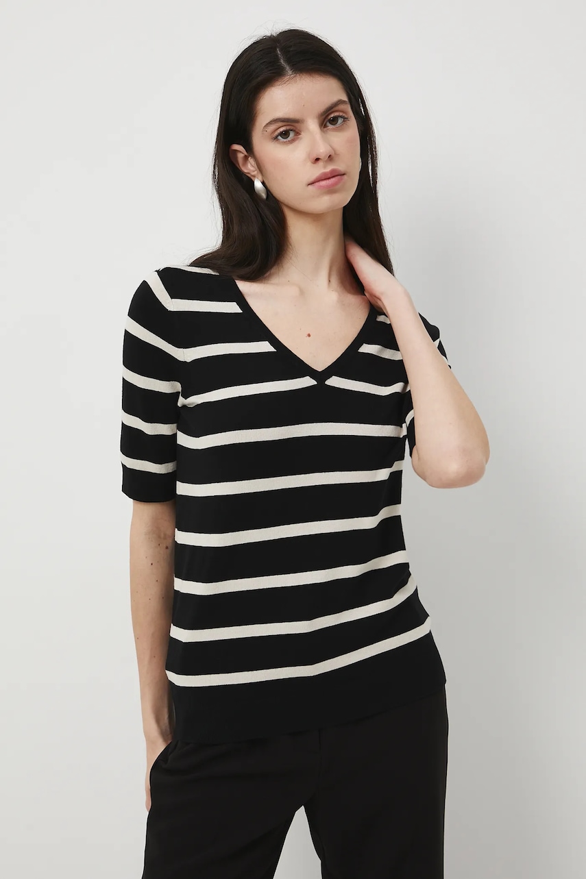 Medicine tricou culoarea negru