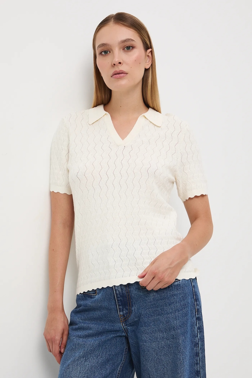 Medicine tricou culoarea bej