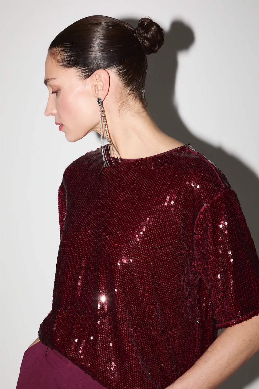 Medicine tricou culoarea bordo