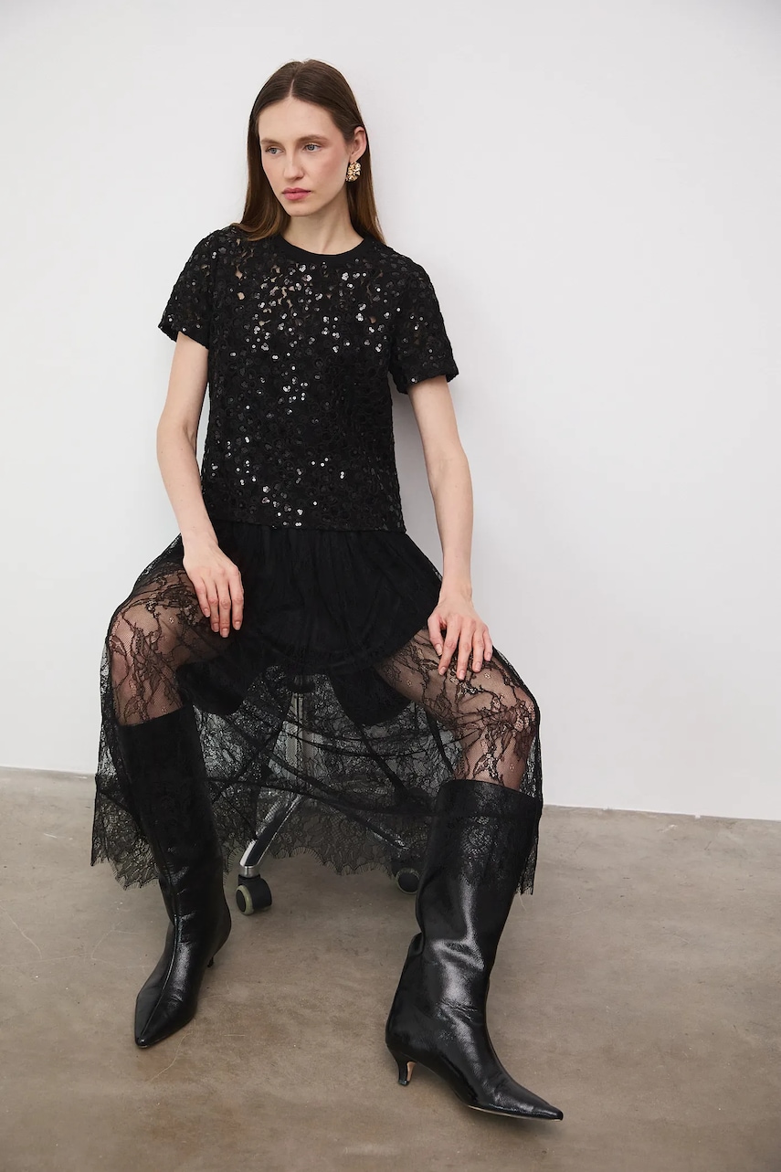 Medicine tricou culoarea negru