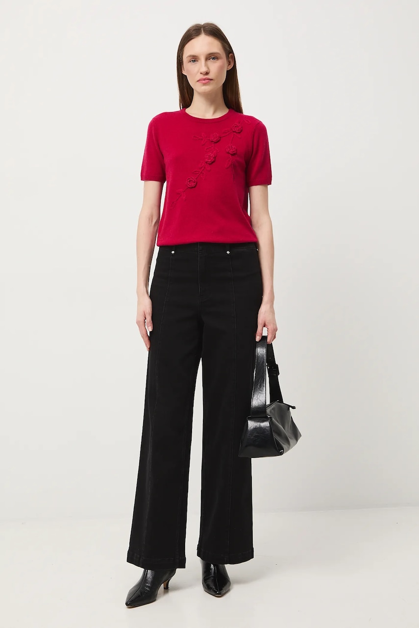 Medicine tricou culoarea rosu