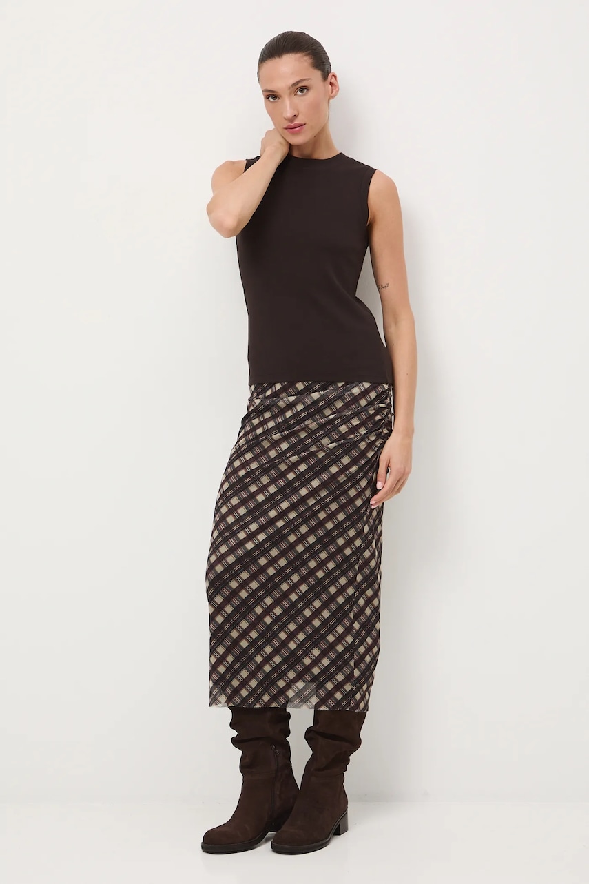 Medicine top culoarea maro