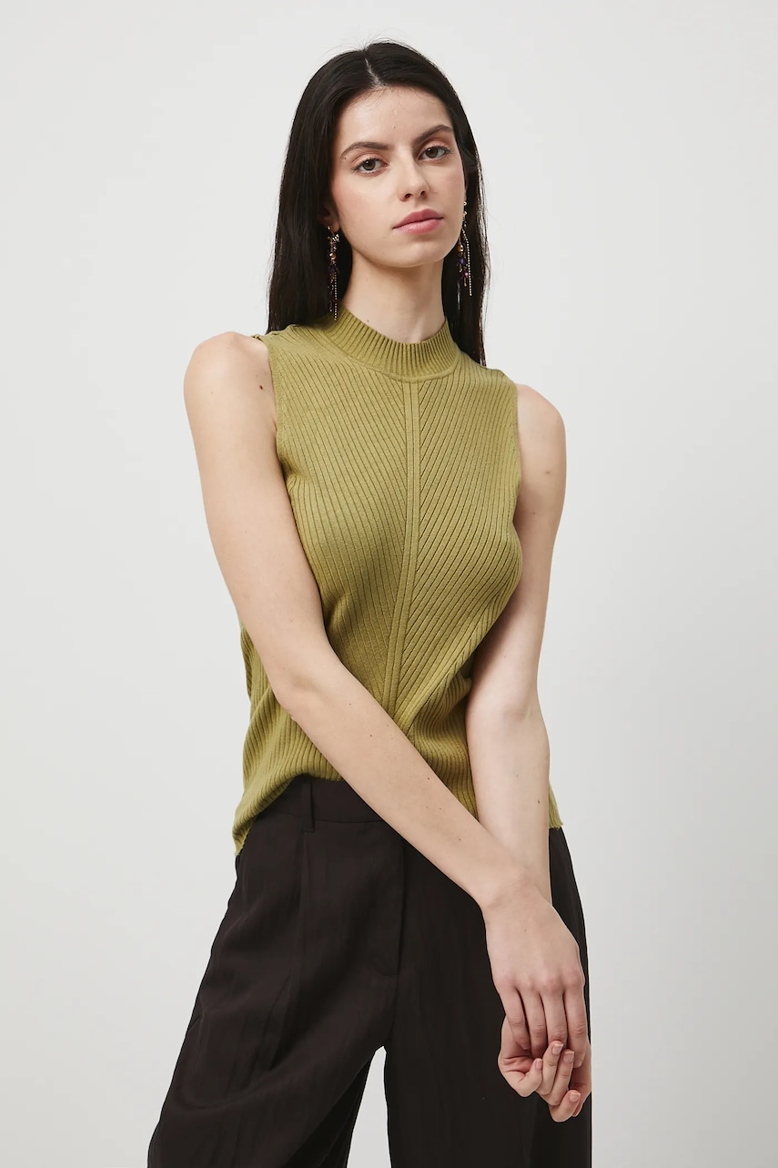Medicine top culoarea verde, cu turtleneck