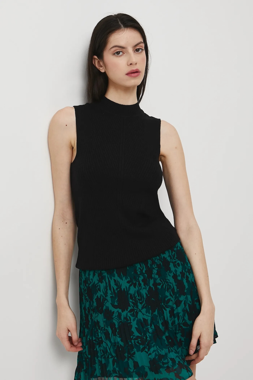 Medicine top culoarea negru, cu turtleneck