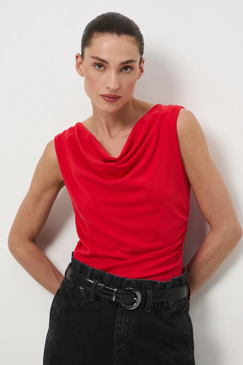 Medicine top culoarea roșu Medicine top culoarea roșu