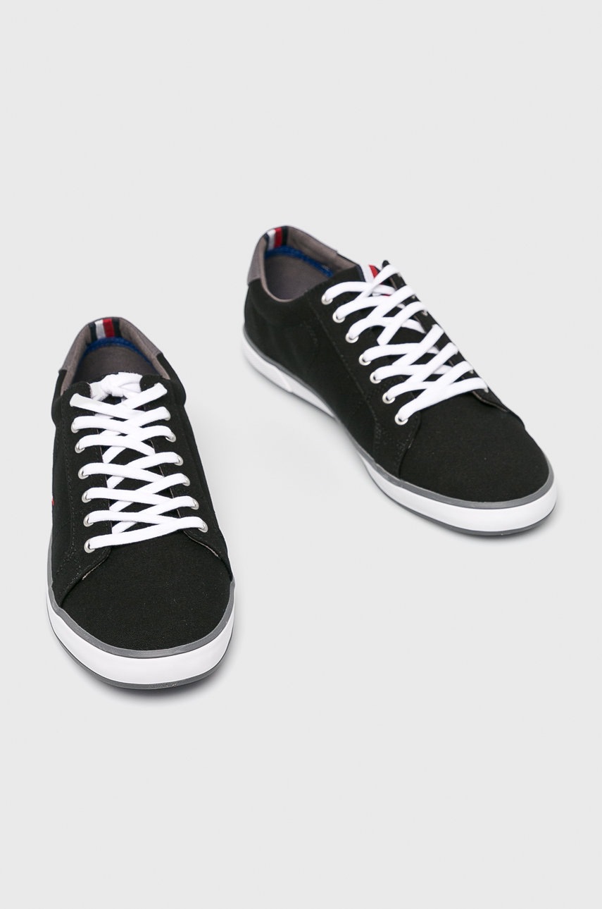 

Tommy Hilfiger - Кеди