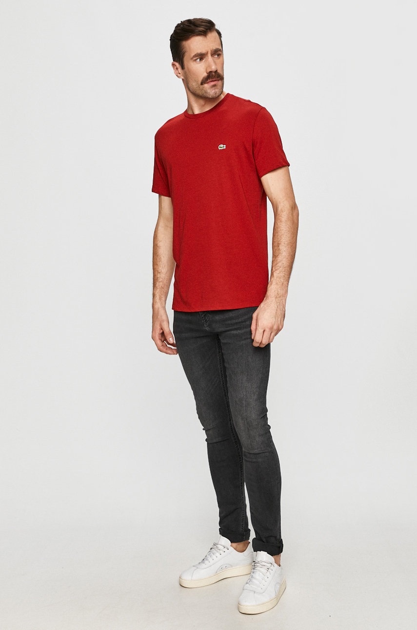

Хлопковая футболка Lacoste цвет бордовый однотонный