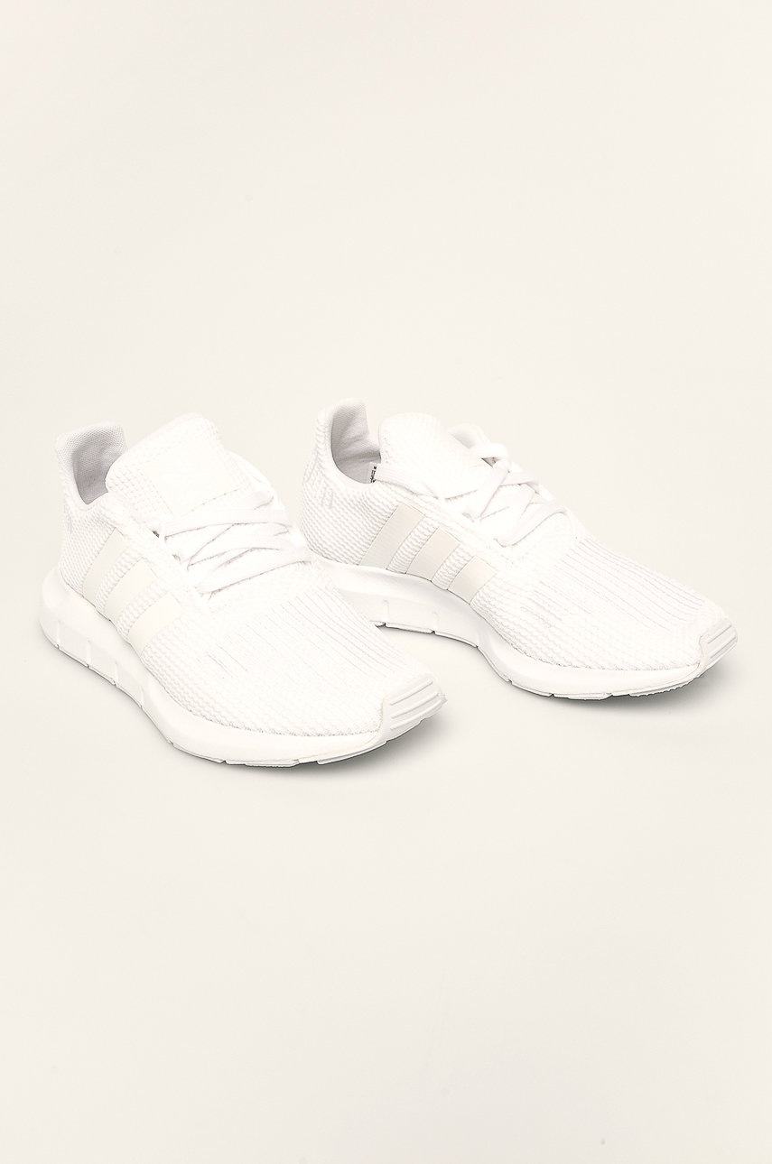 

adidas Originals - Детские кроссовки Swift Run