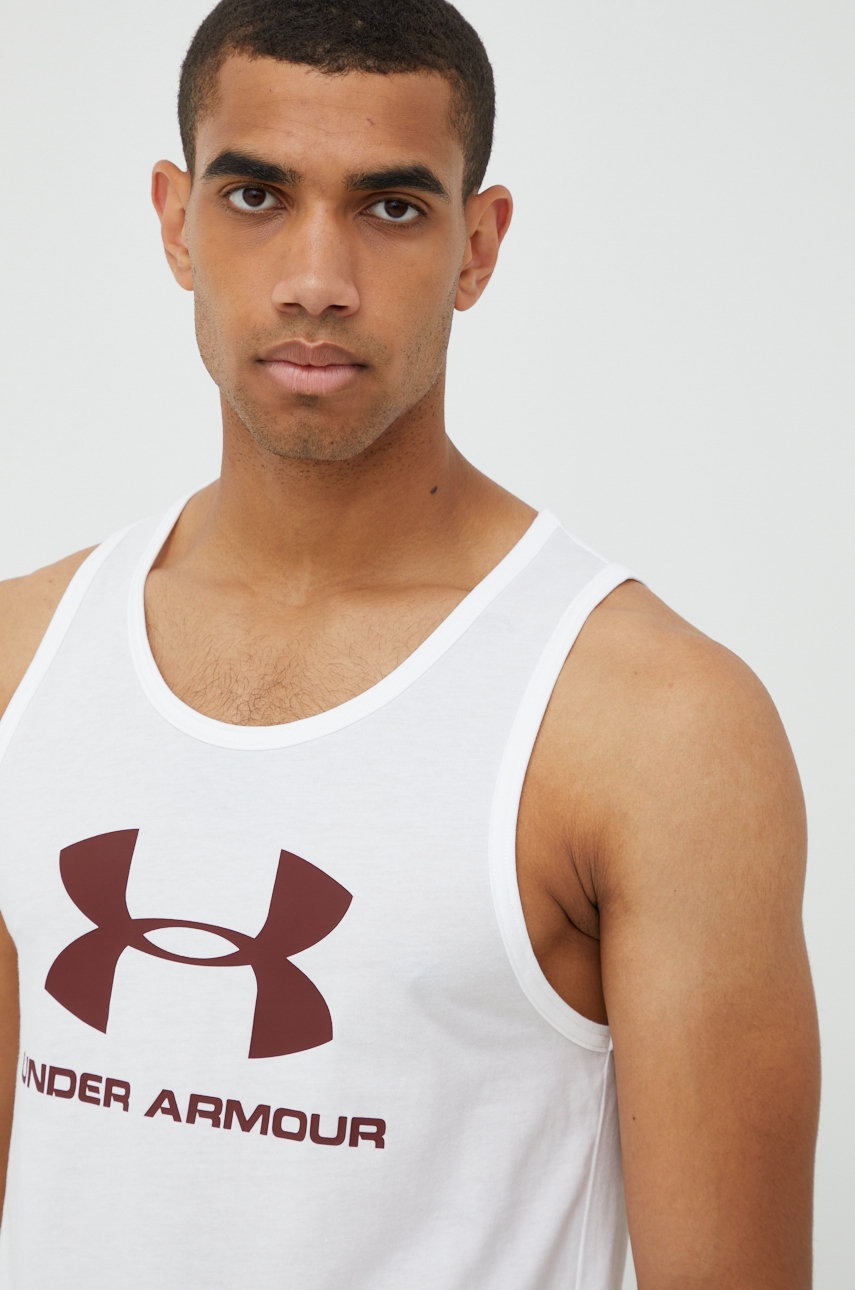 

Under Armour Футболка