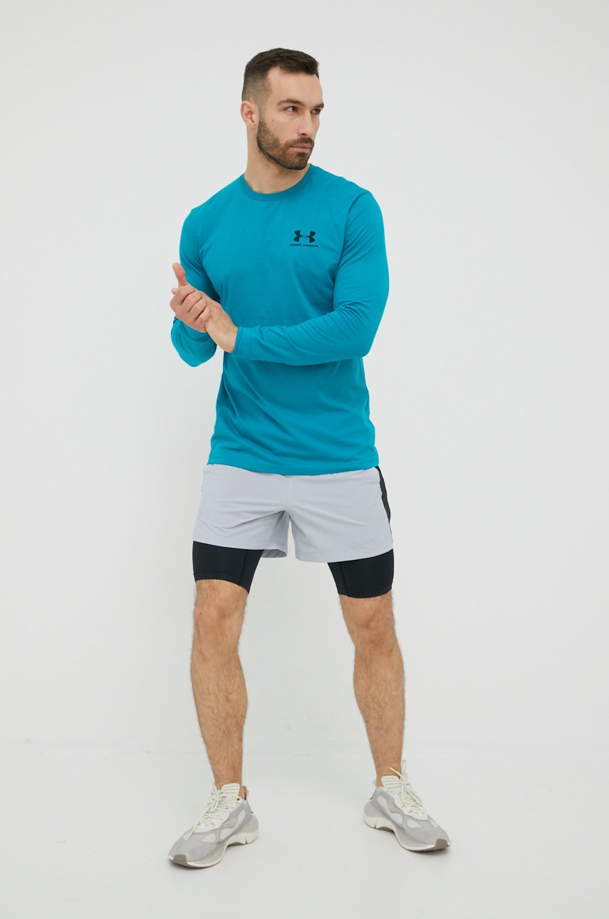 

Лонгслив Under Armour мужской цвет зелёный с принтом