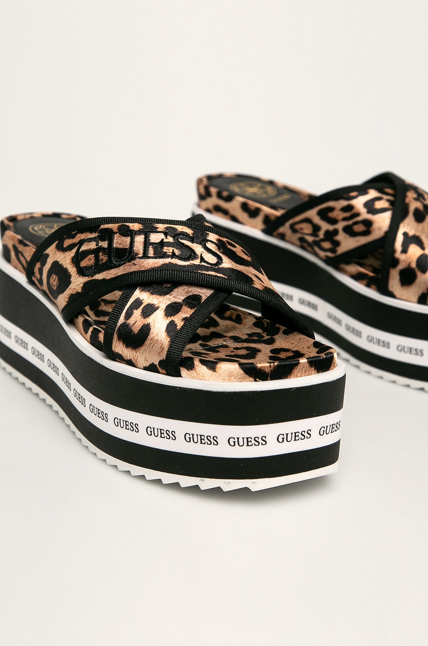 

Guess Jeans - Шлепанцы