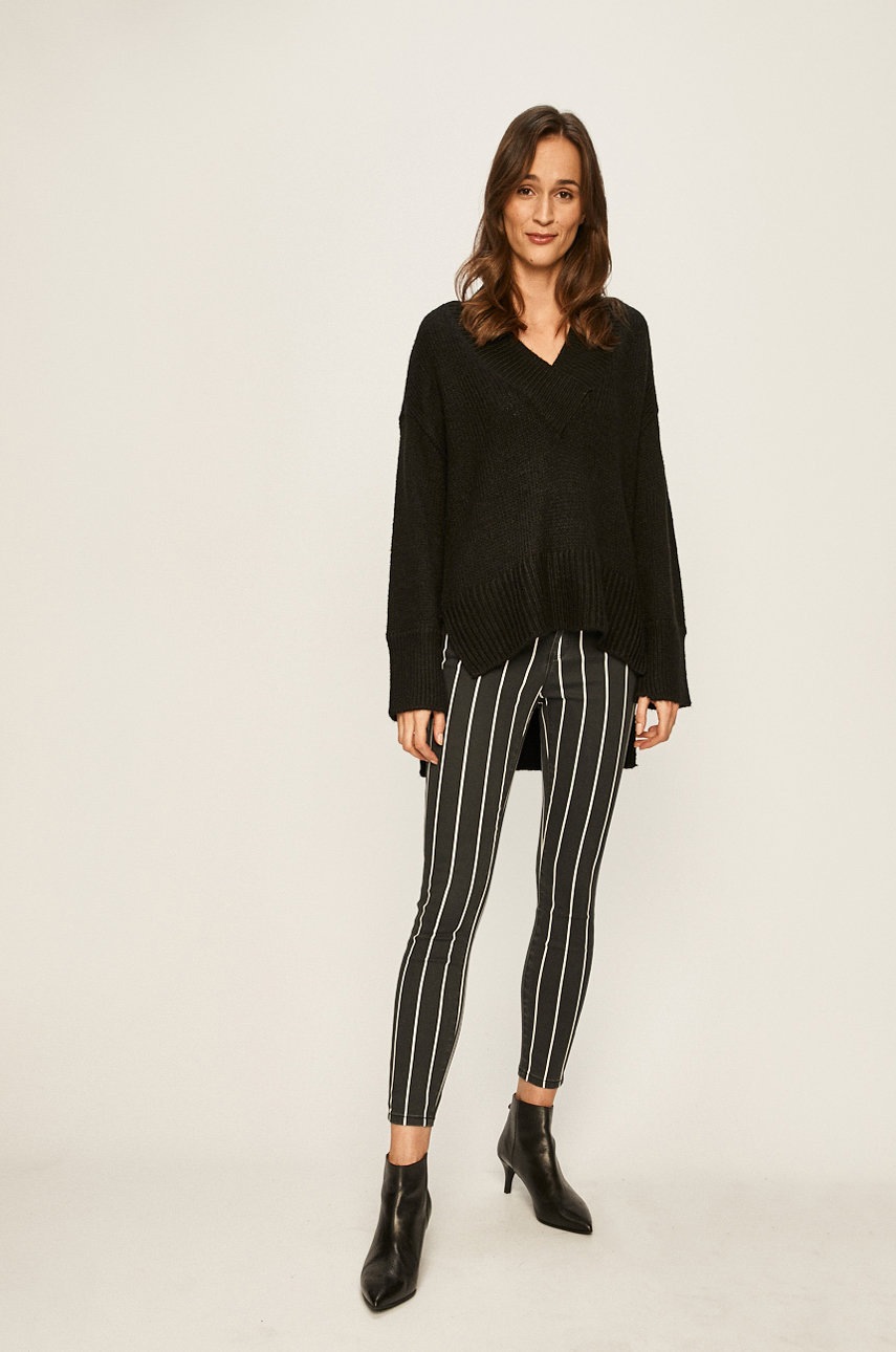 

Noisy May - Светр