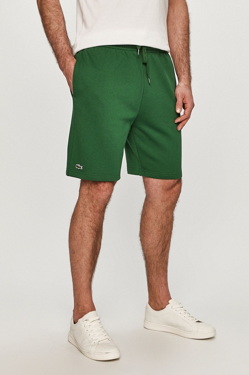 Lacoste Pantaloni scurți bărbați, culoarea verde