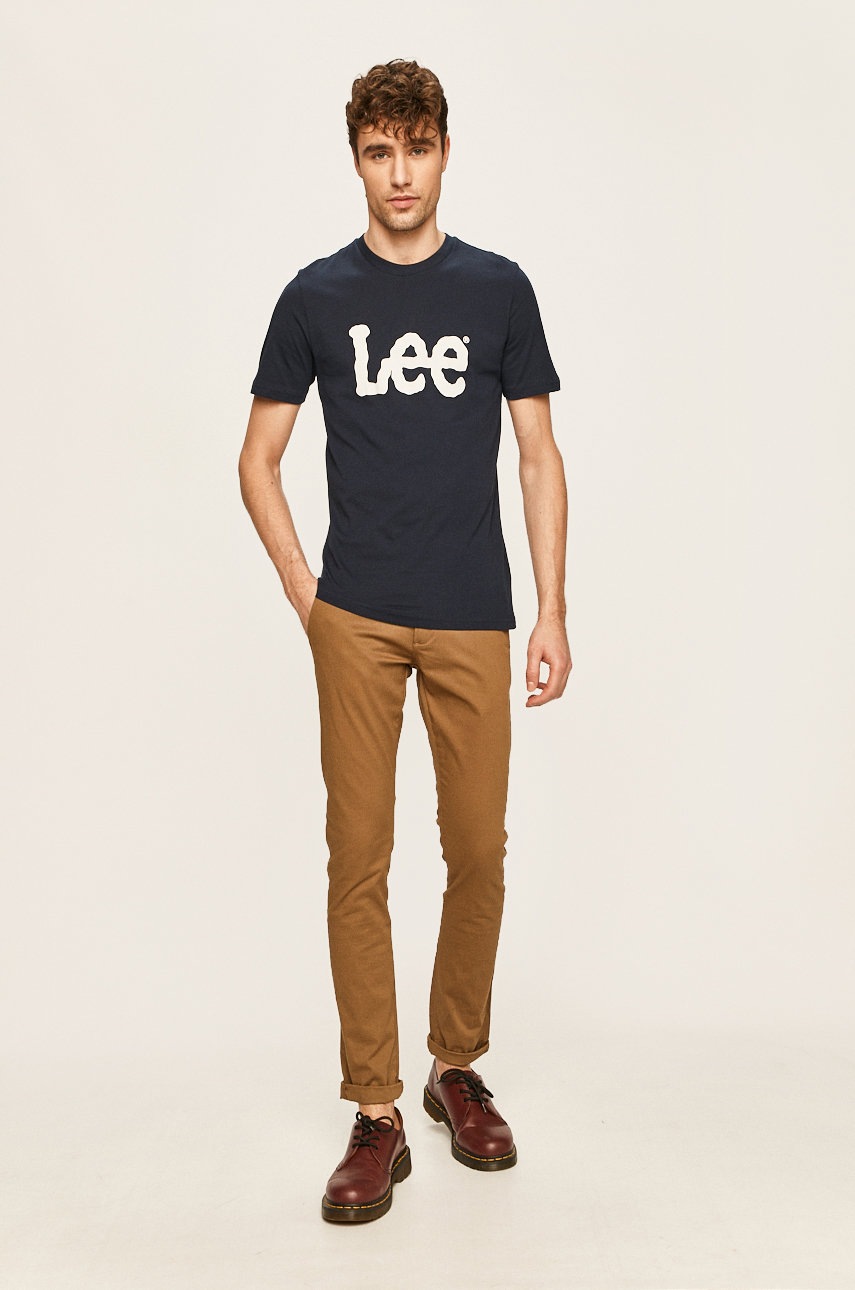 

Lee - Футболка