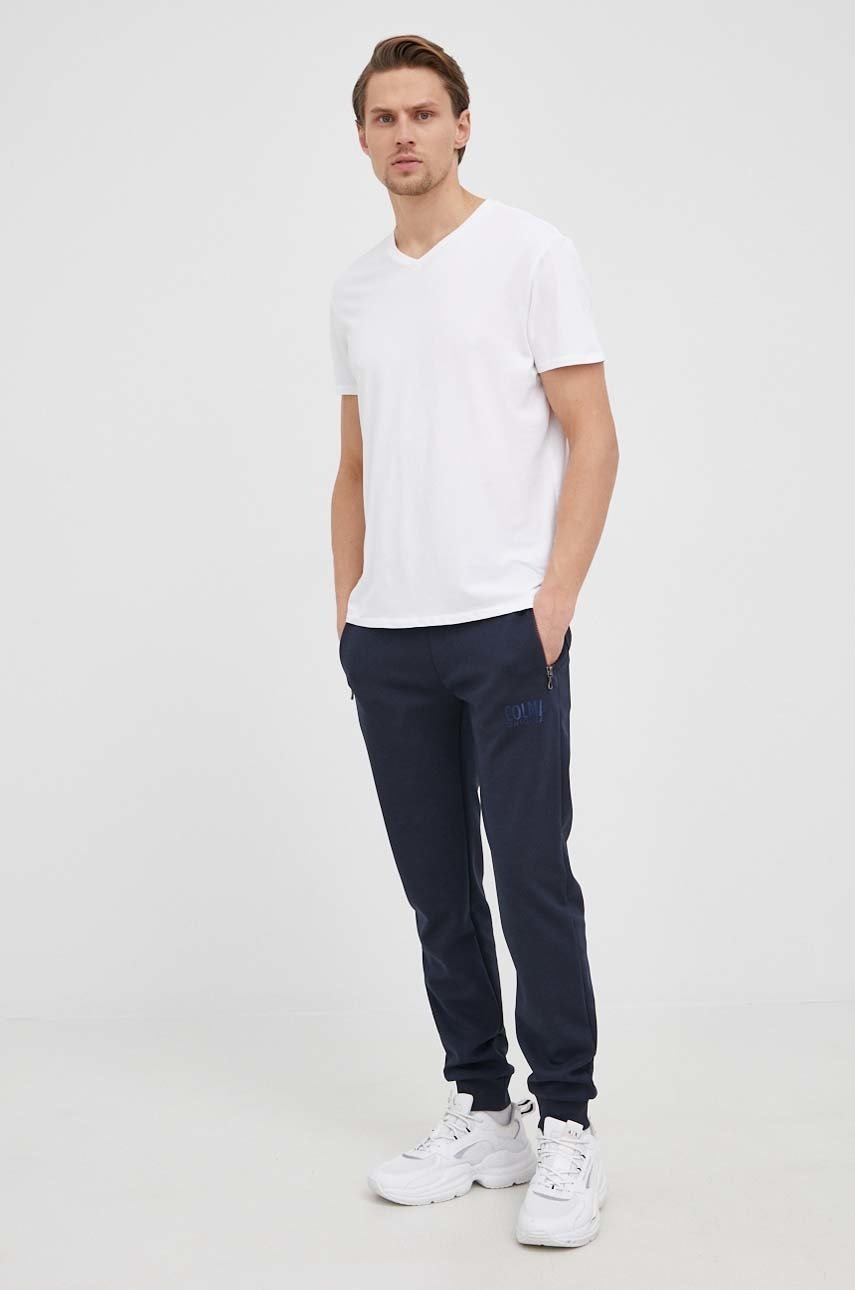 

Футболка Lacoste чоловіча колір білий однотонна