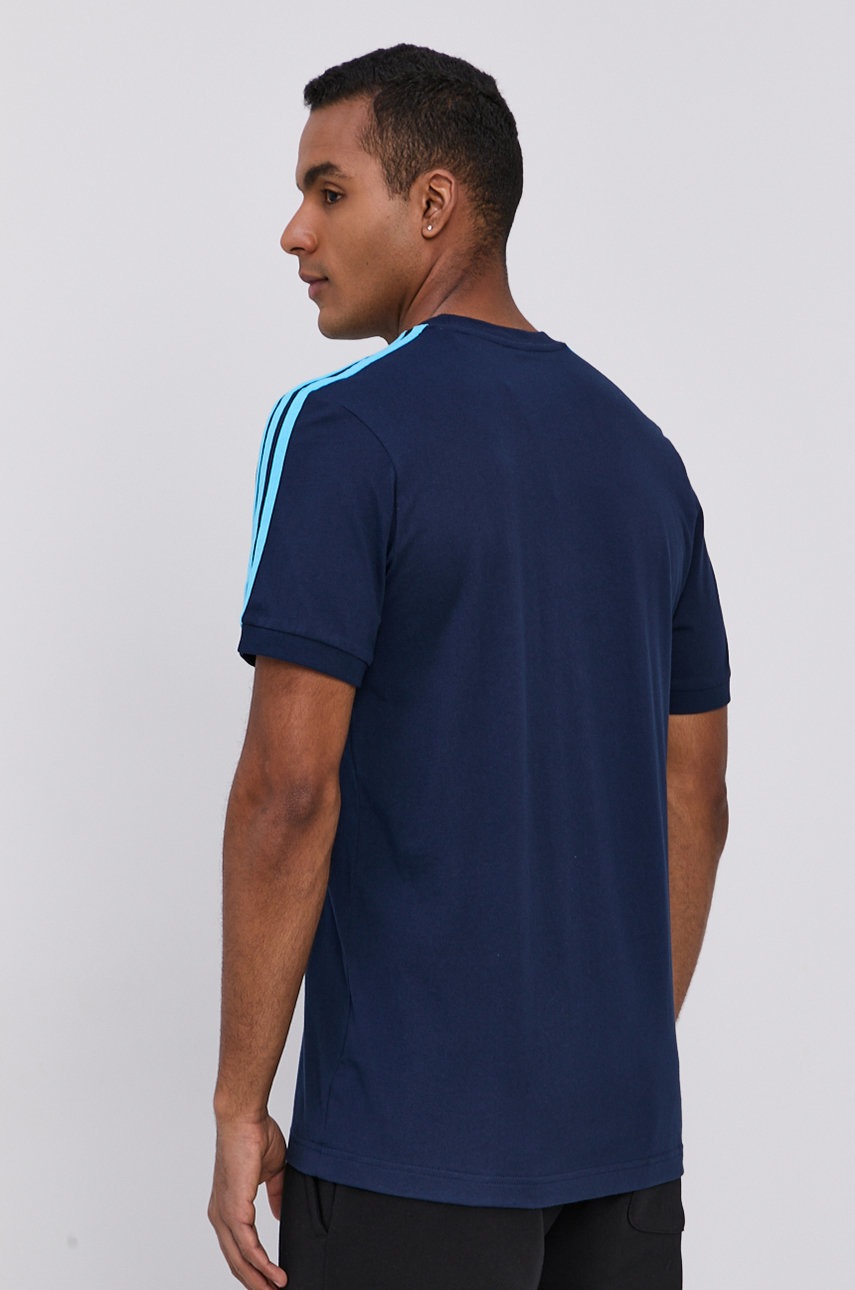 

Футболка adidas Performance UEFA Emblem чоловіча колір синій з аплікацією