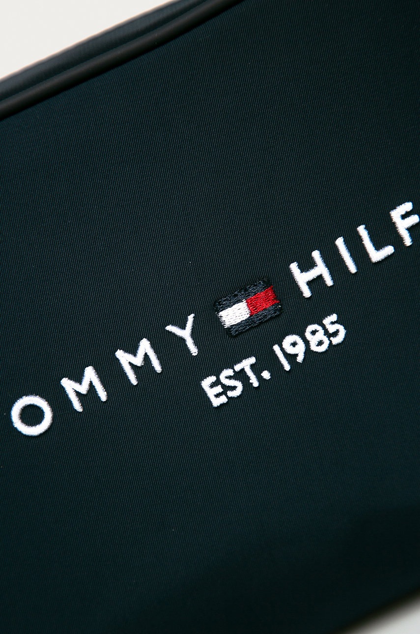 

Tommy Hilfiger - Косметичка