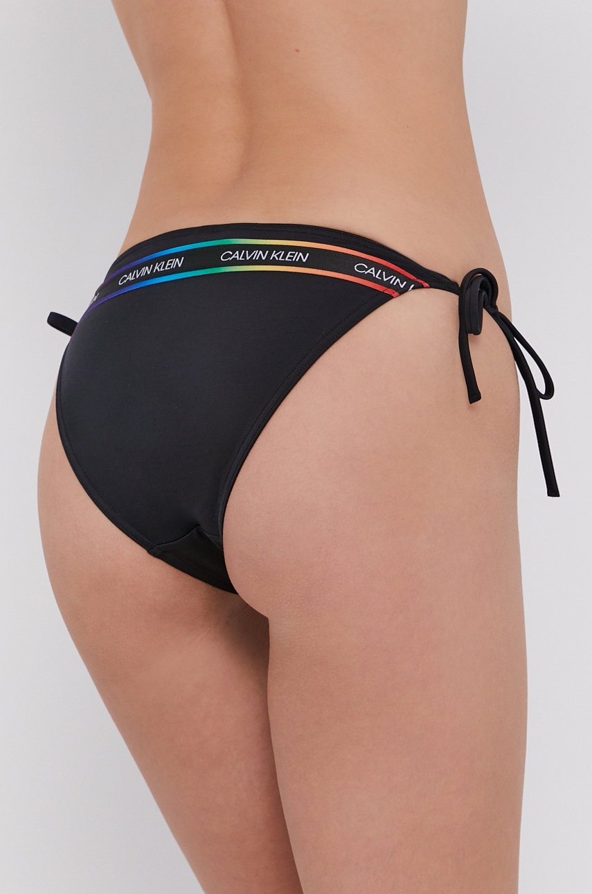 

Купальные трусы Calvin Klein цвет чёрный