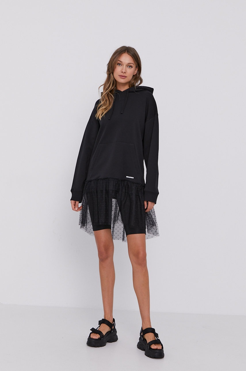 

Кофта Red Valentino женская цвет чёрный гладкая