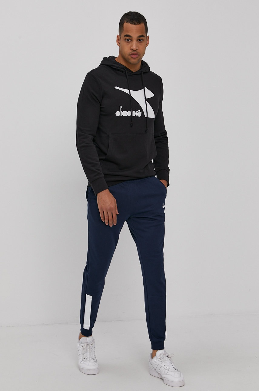 

Кофта Diadora мужская цвет чёрный с принтом