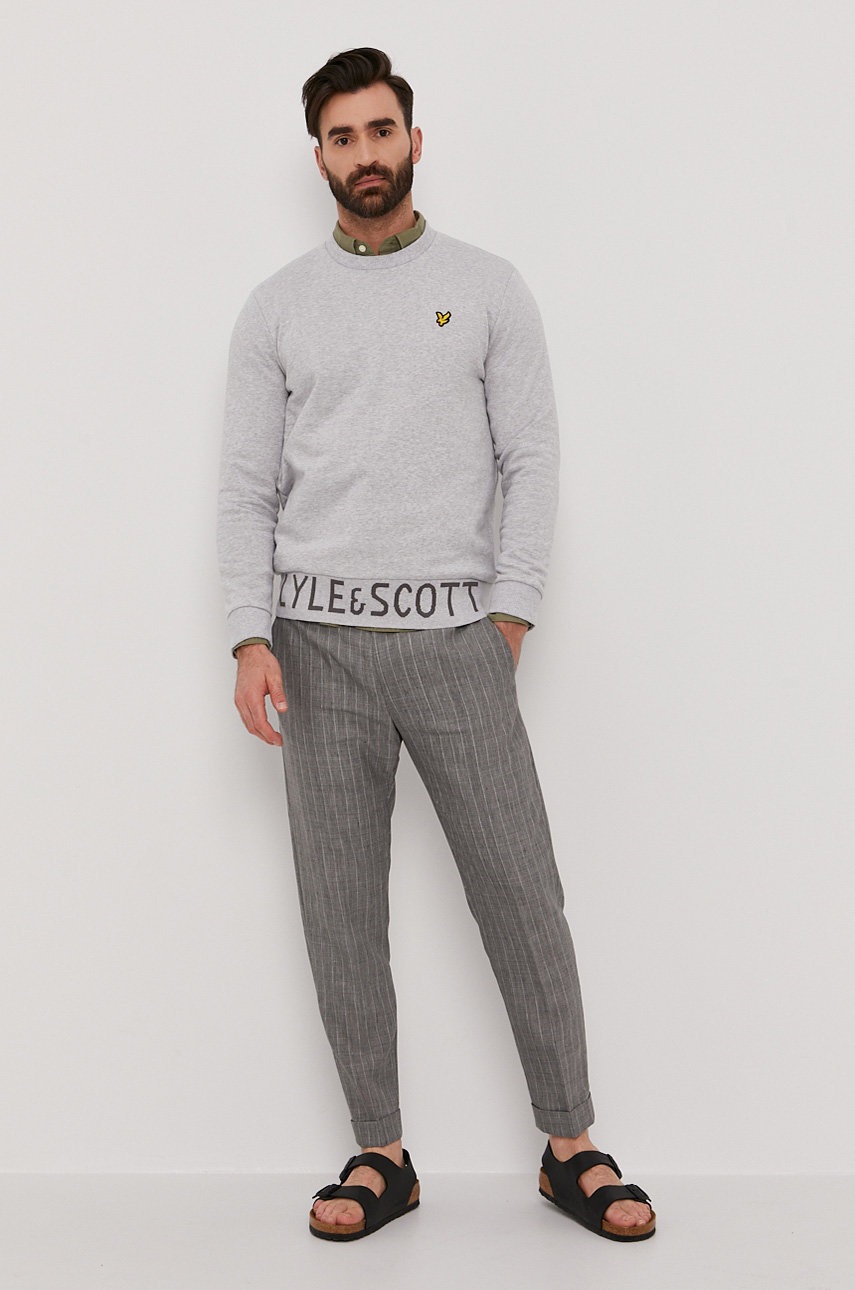 

Кофта Lyle & Scott мужская цвет серый гладкая