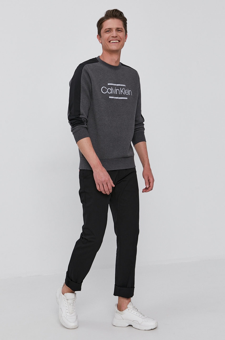 

Calvin Klein - Кофта