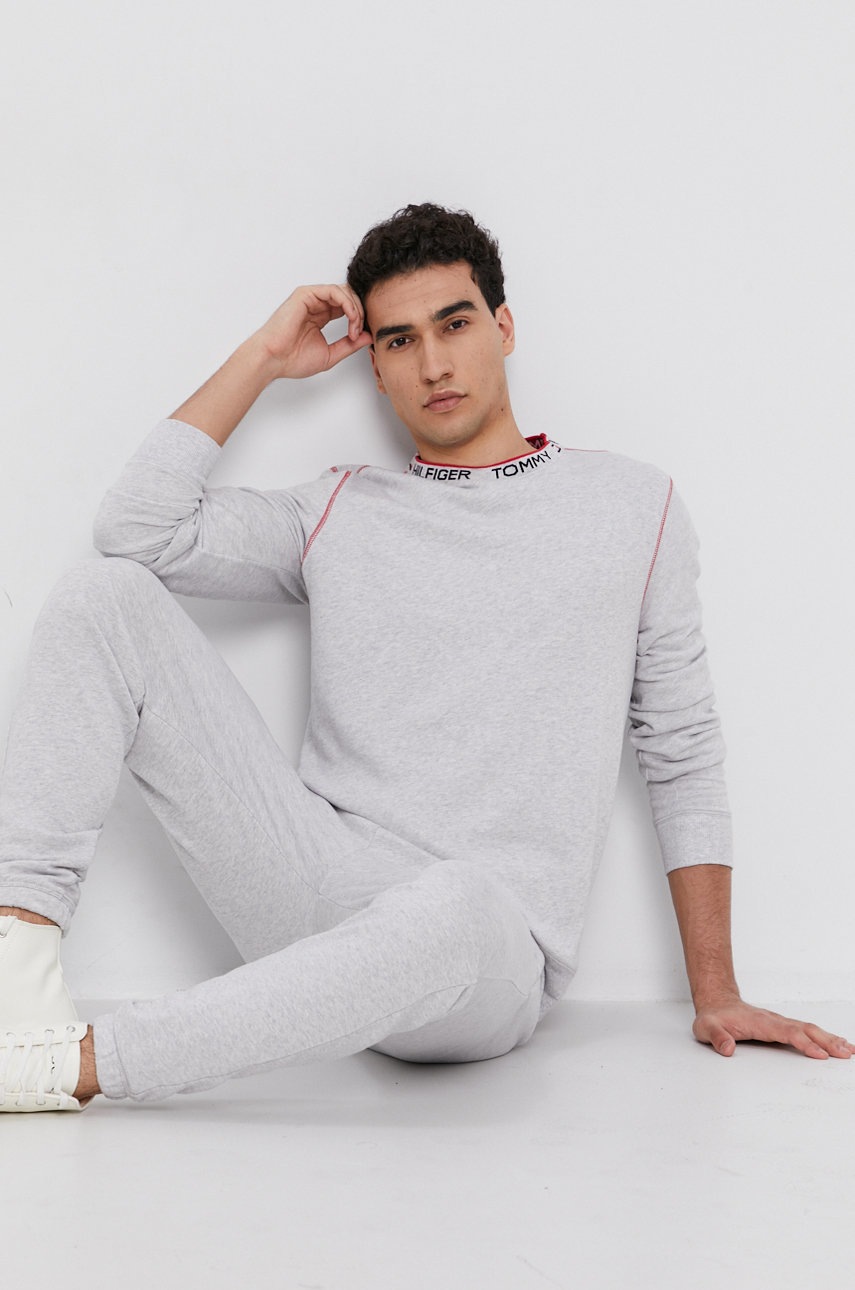 

Tommy Hilfiger - Кофта