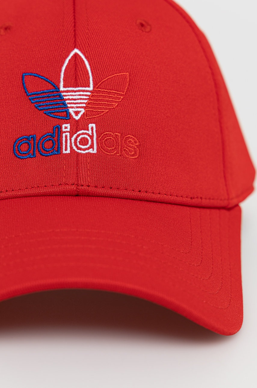 

Кепка adidas Originals колір червоний з аплікацією