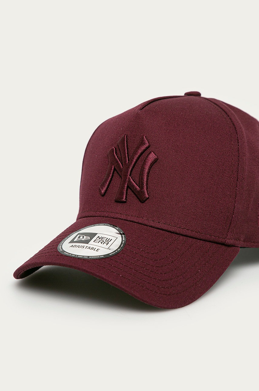 

Шапка New Era цвет бордовый с аппликацией