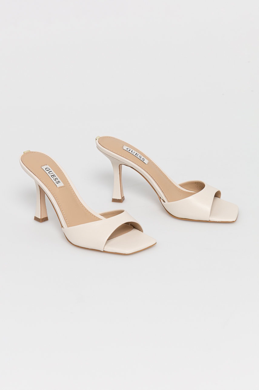 

Guess - Шлепанцы