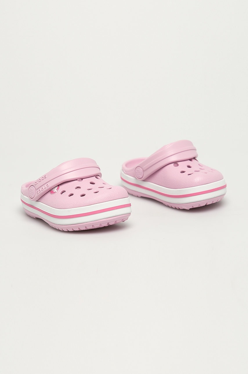

Шльопанці Crocs