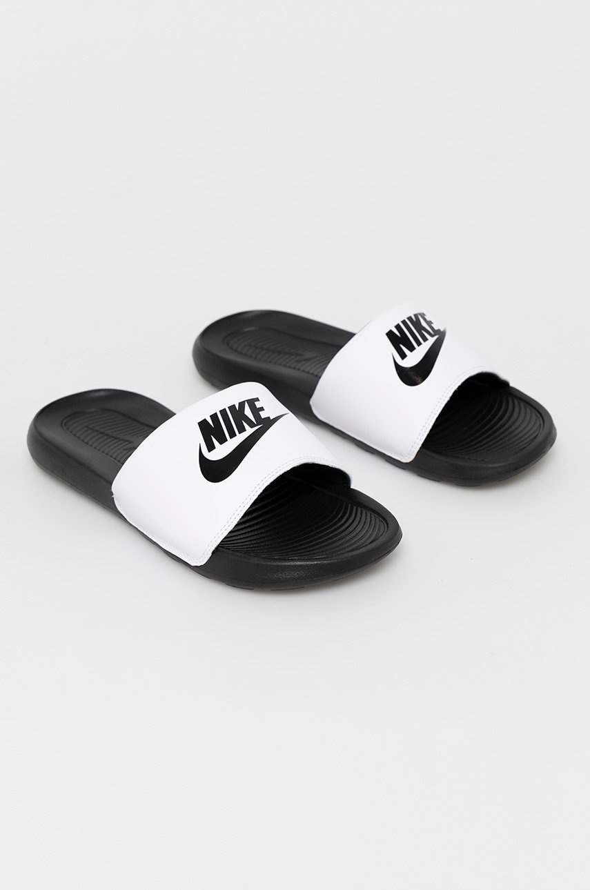 

Шльопанці Nike Sportswear чоловічі колір білий