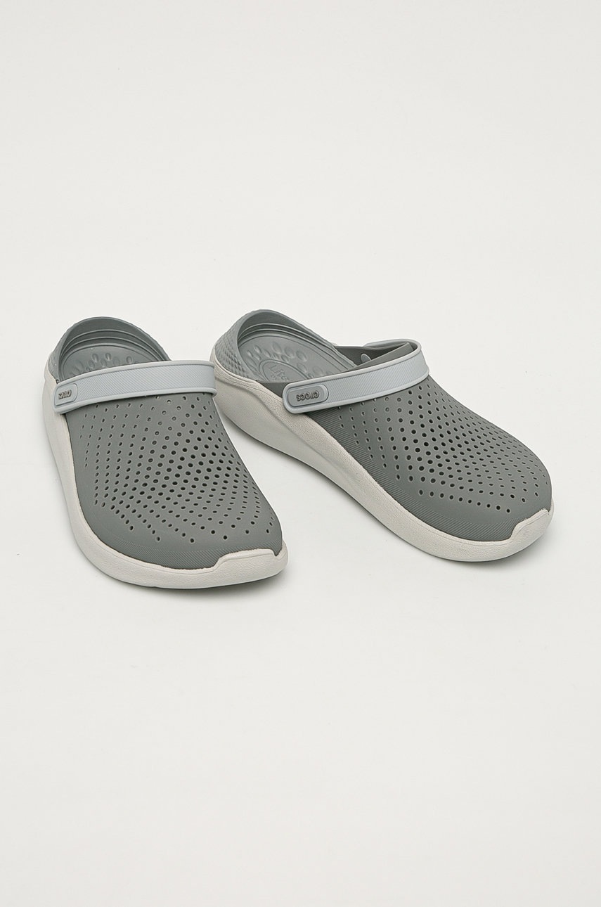 

Шлепанцы Crocs мужские цвет серый