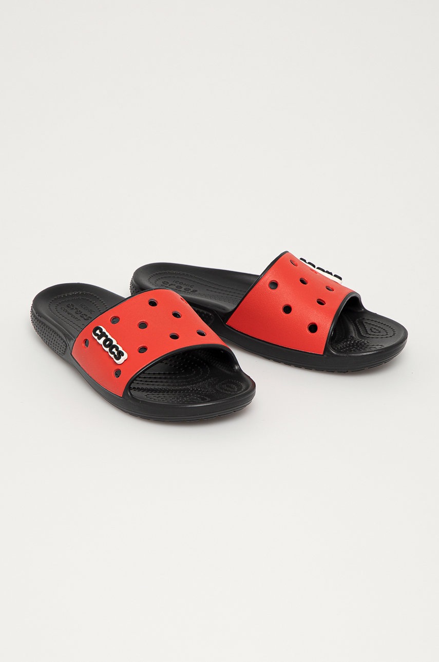 

Шльопанці Crocs колір чорний