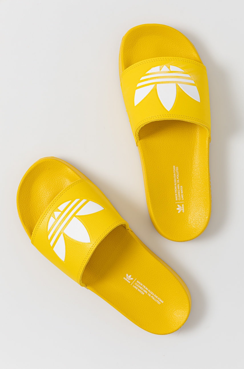 

Шлепанцы adidas Originals Adilette Lite цвет жёлтый